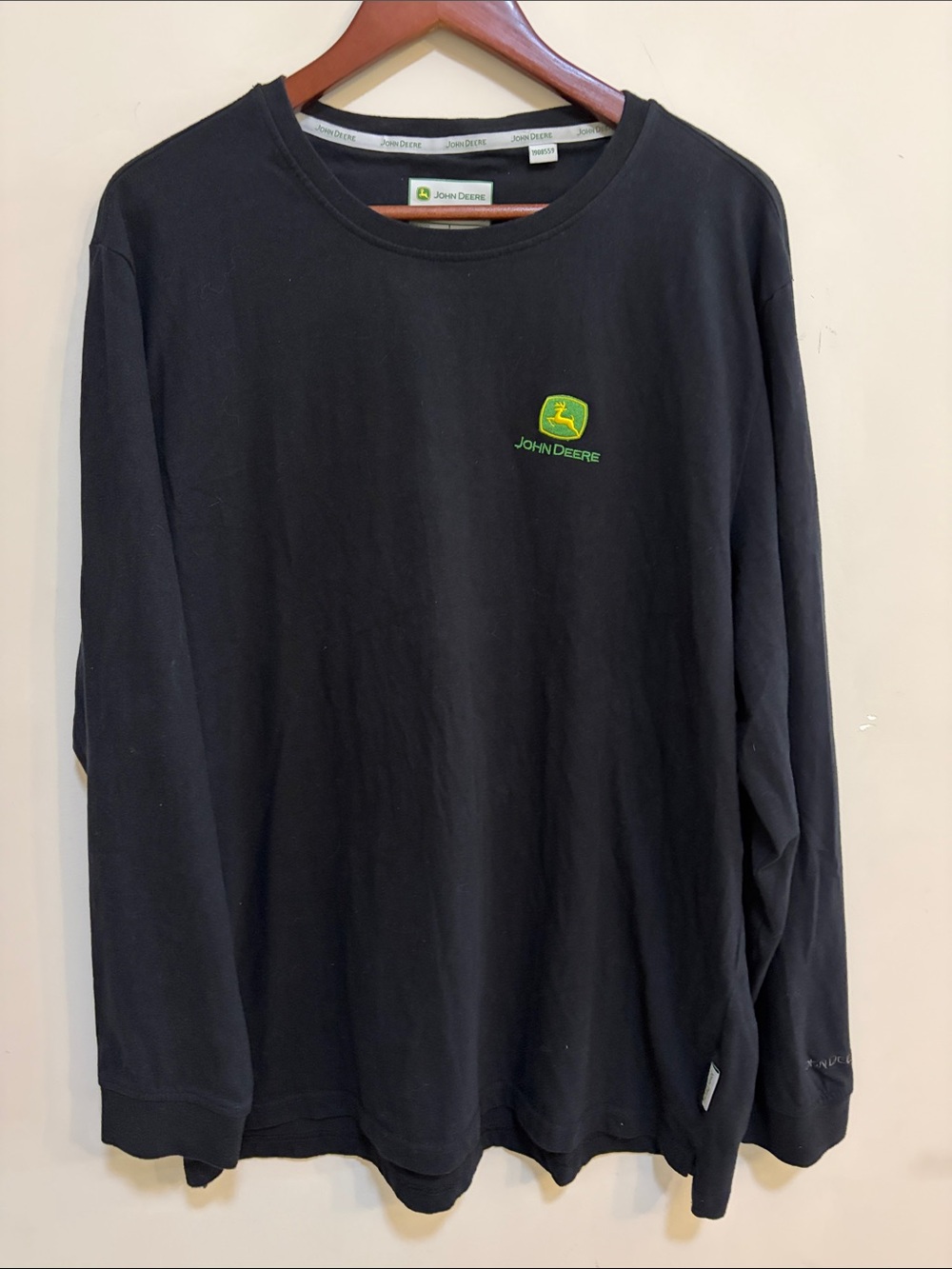 John Deere Men’s XL Black Long Sleeve Embroidered Logo Shirt